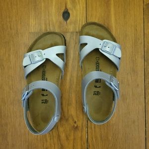 Birkenstock Rio Silver Sandal Size 13 (31)
